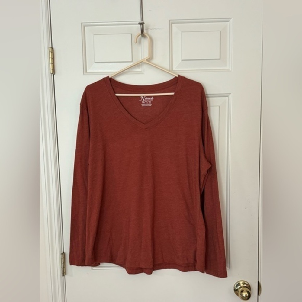 women’s v-neck long sleeve tee, 1X